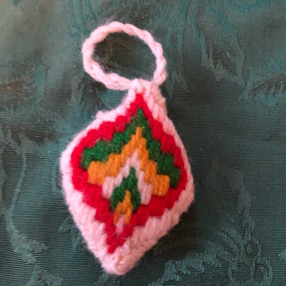 Bundle of 4 Christmas Tree Ornaments Vintage - Picture 1 of 13